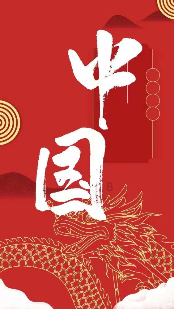 度假的时尚女孩